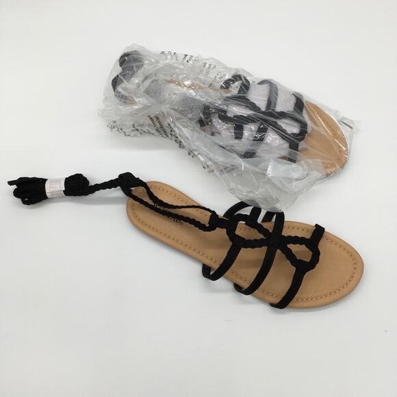 NIB JustFab Olympia Flat Sandal in Black - 8.5 - Picture 2 of 9